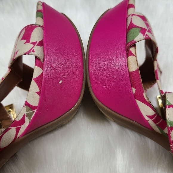 Miss Me? Floral Platform Stilettos - Picture 10 of 16